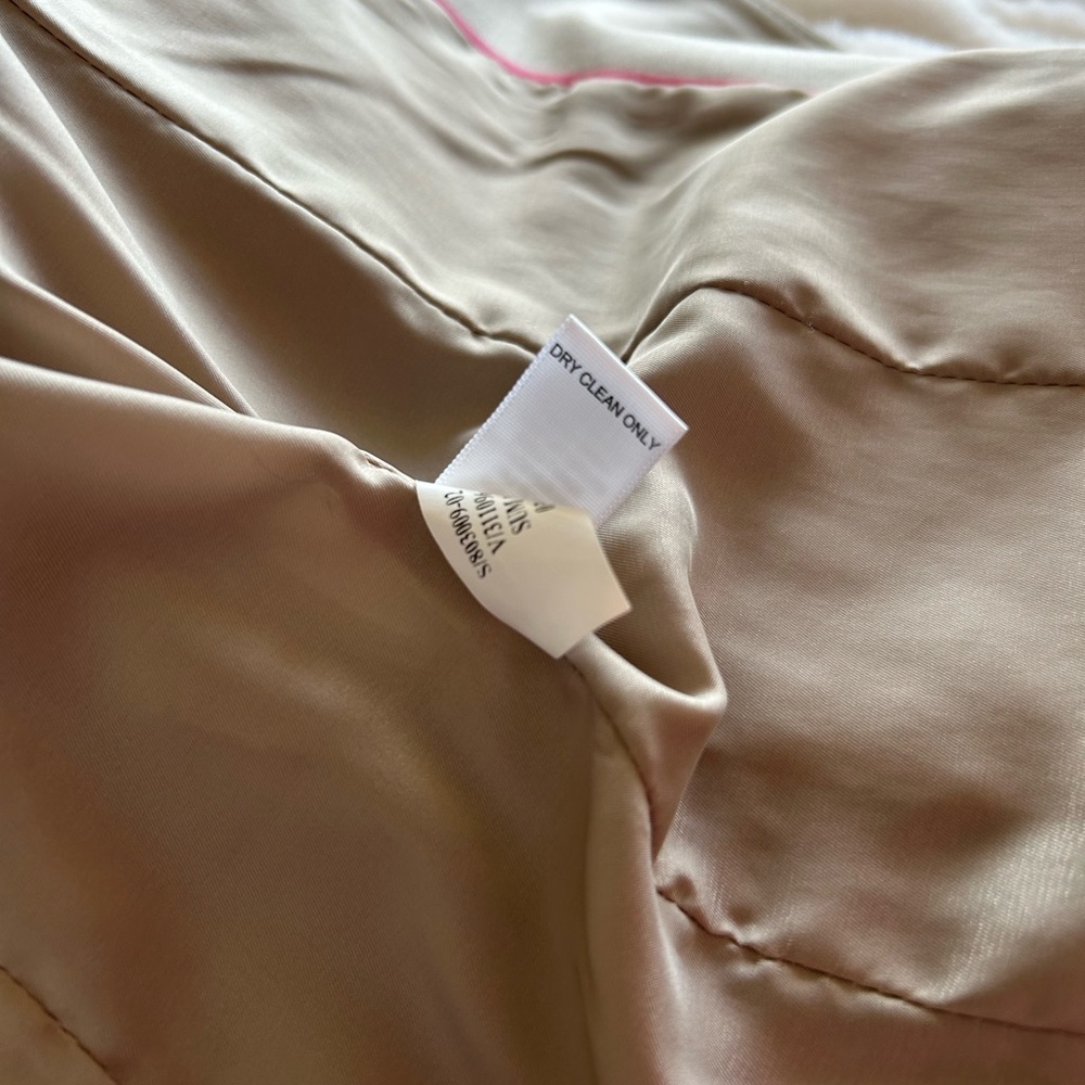 Banana Republic Women’s Beige Stretch Blazer - Picture 9 of 10